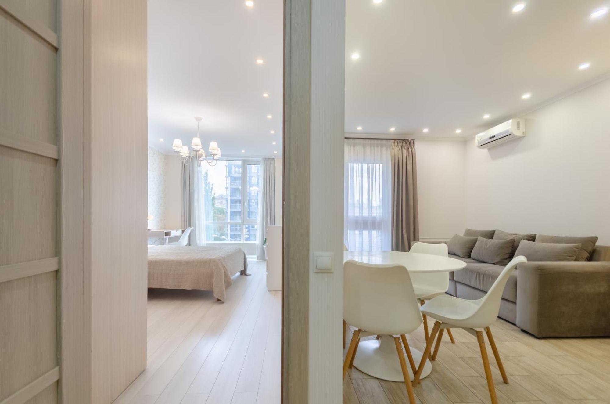 Petrovdom Apartments 3-143 In Rc Central Park, 7 John Mccain Street キエフ エクステリア 写真