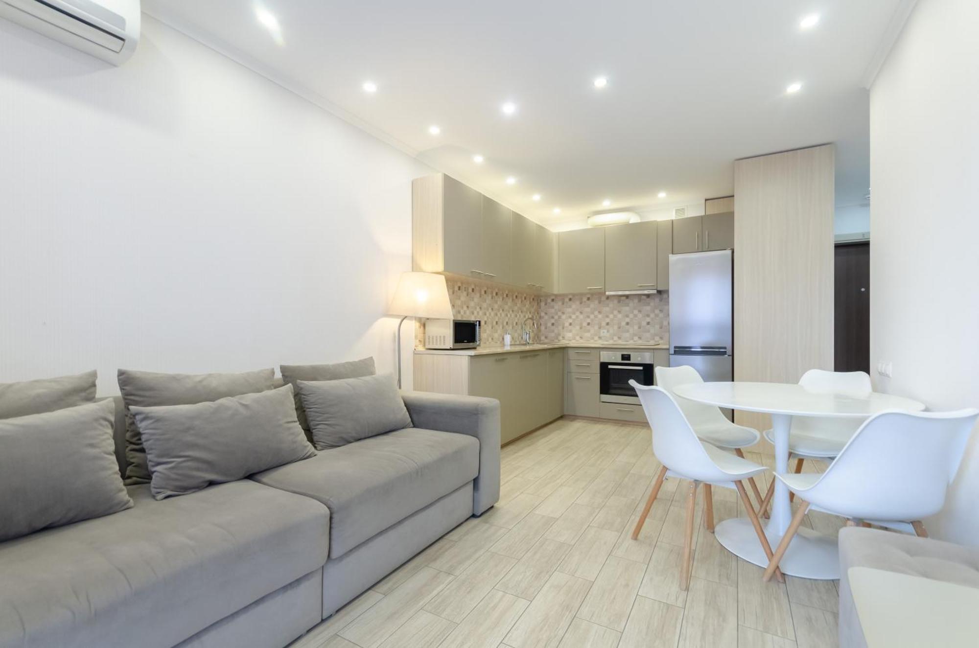 Petrovdom Apartments 3-143 In Rc Central Park, 7 John Mccain Street キエフ エクステリア 写真